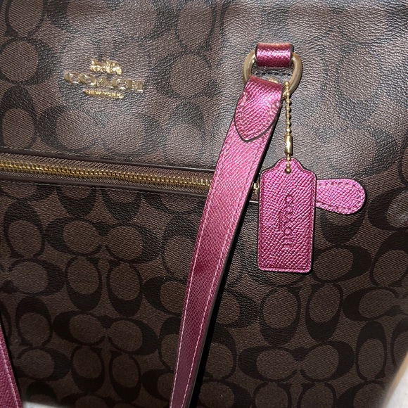 NWOT AUTHENTIC COACH SHOULDER BAG - Picture 3 of 14